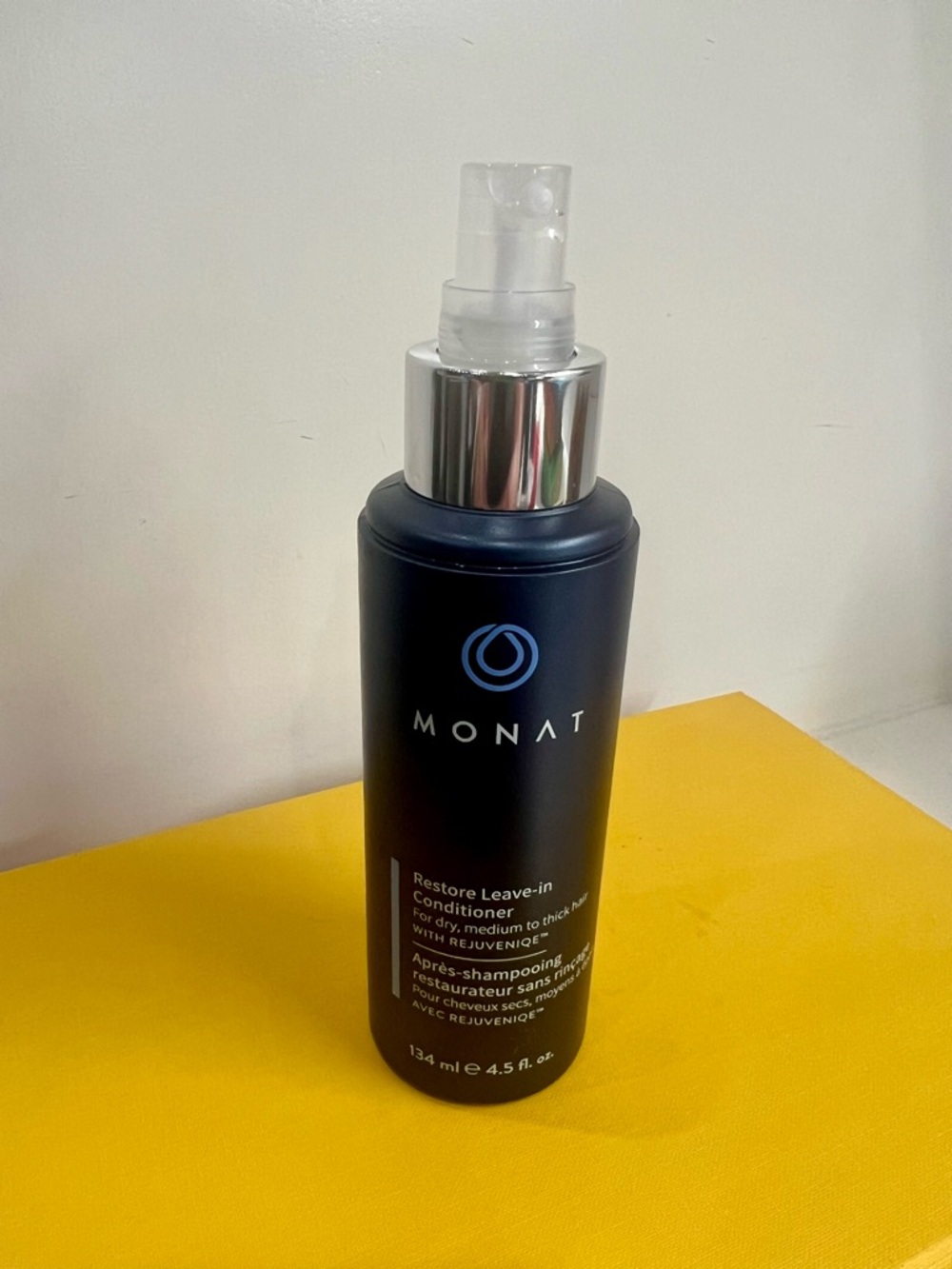 Monat RESTORE Leave In Conditioner with REJUVENIQE Balance / 4.5fl oz
